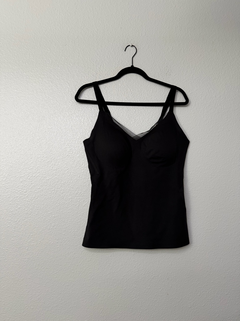 Black V-Neck Shaping Cami with Built-In Support SZ XL